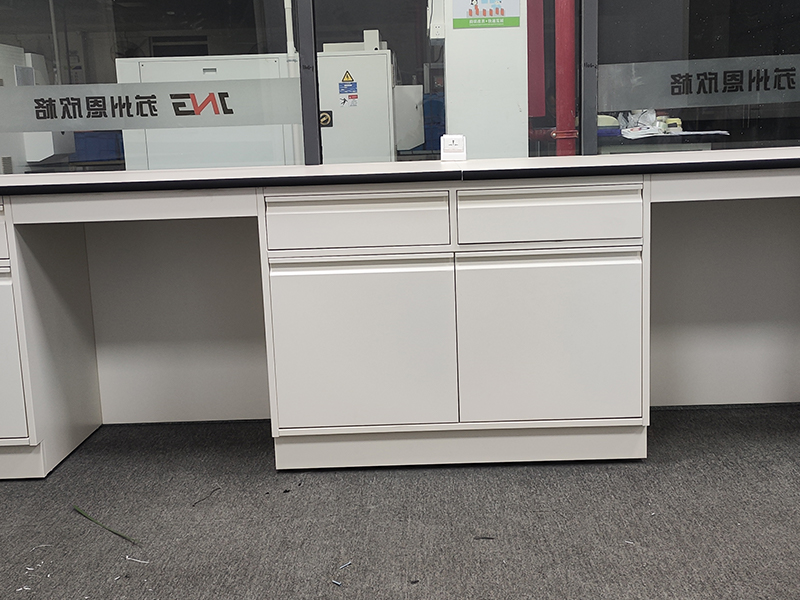 All-Steel Lab Bench Case Study