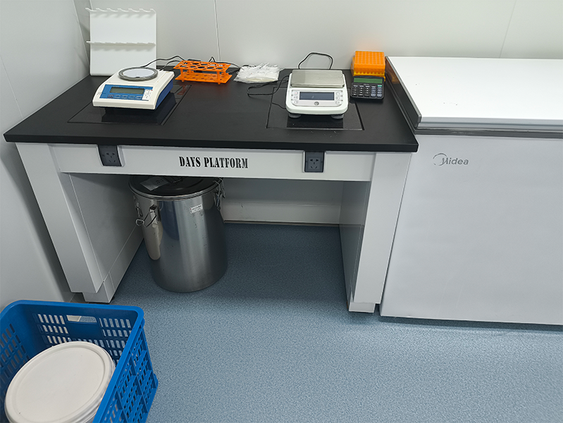 All-Steel Lab Bench Case Study for Biological Laboratories