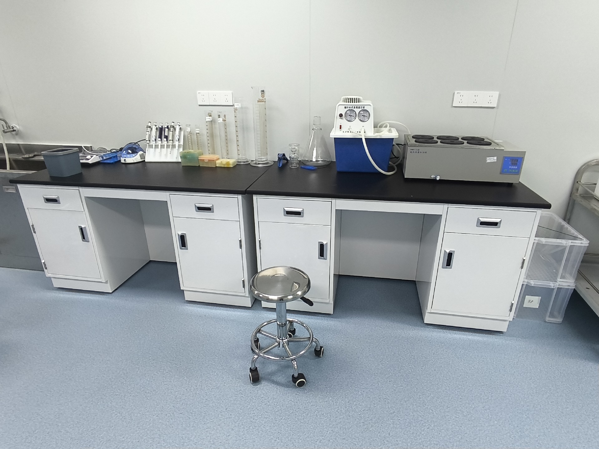 lab furniture