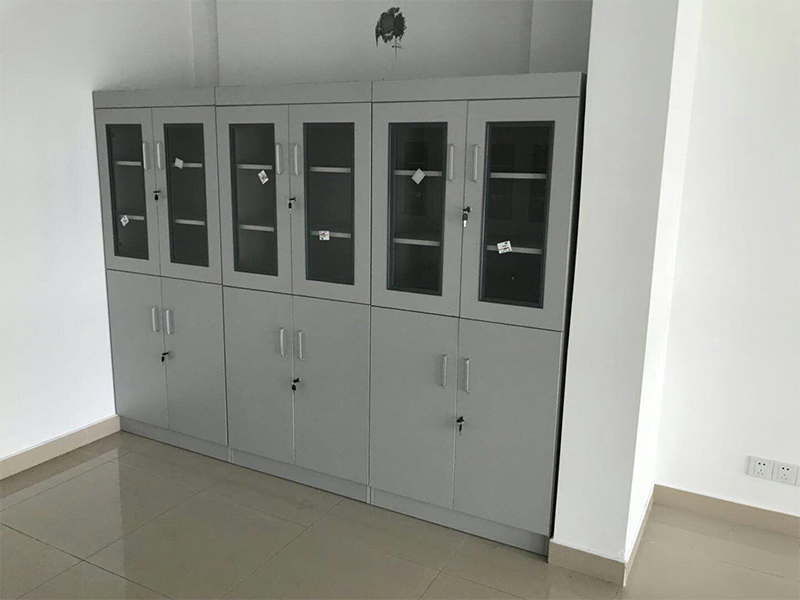 کیمیائی کیبنٹ کی عمر بڑھانے کے لیے تیزابیت والے کیمیکلز کے محفوظ ذخیرہ کے حل