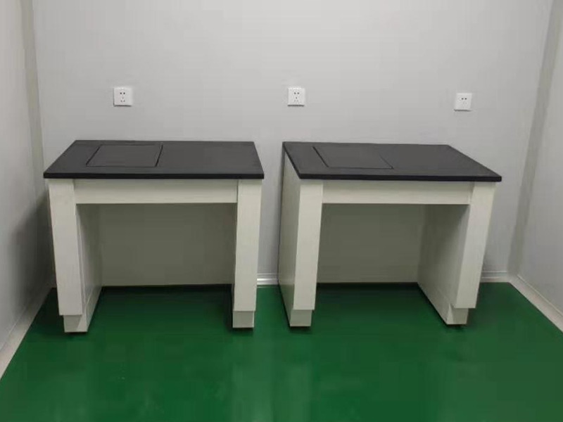 لیبارٹری بیلنس بینچ