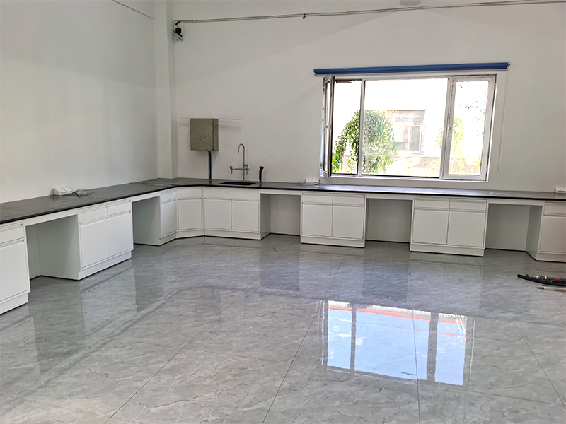 All-Steel Laboratory Workbench Karachi Case — Research Lab Project Showcase