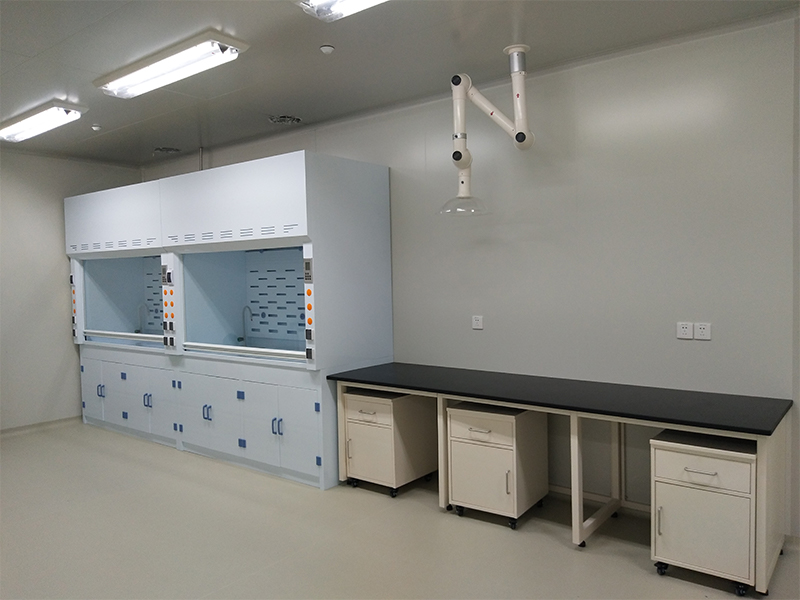 1762838821341142.jpg laboratory fume hoods