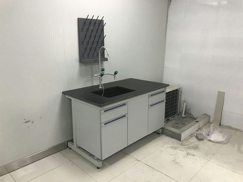 لیبارٹری بینچ 