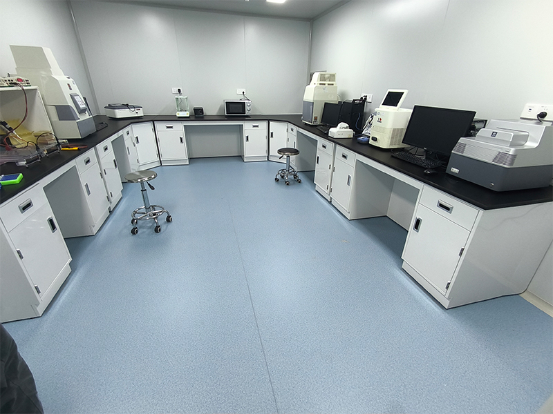 1769062203445402.jpg All-Steel Laboratory Bench Pakistan